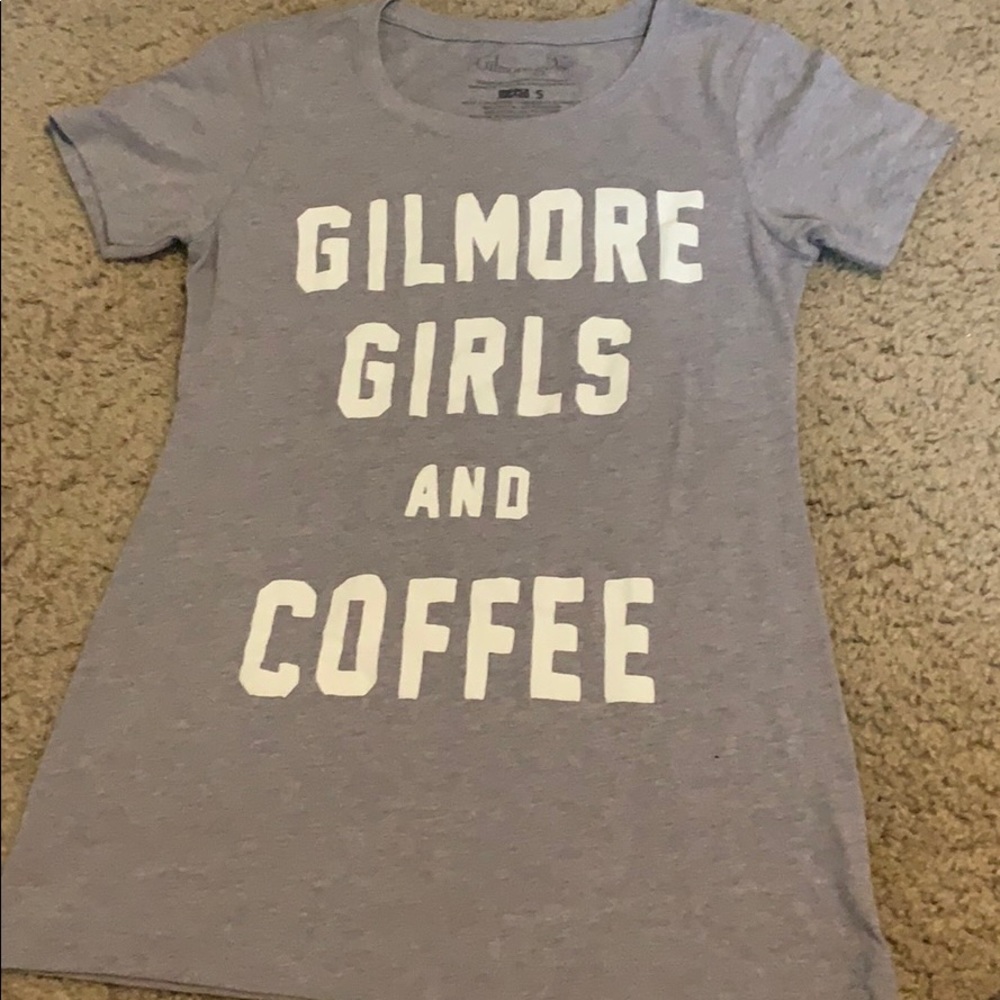 “Gilmore girls and coffee” Women’s S t shirt